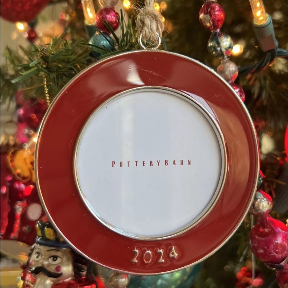 Pottery Barn 2024 Round Red Enamel Frame Christmas Ornament New With Tags